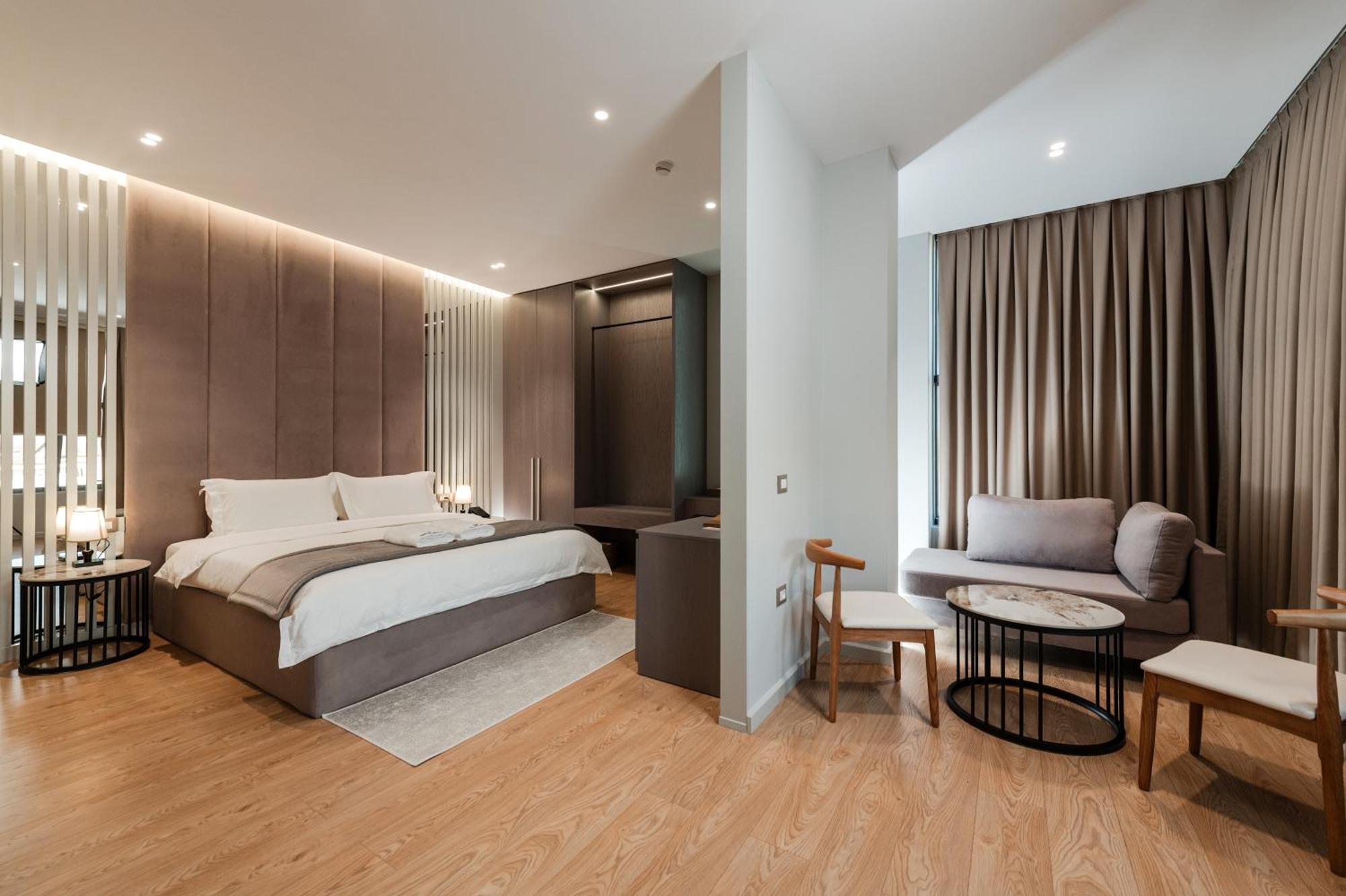Troci Hotel Kamez