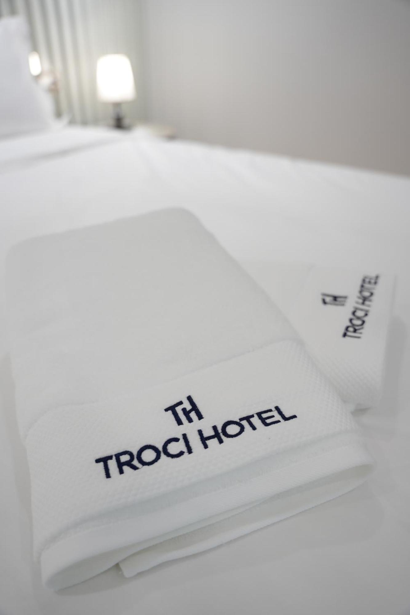 Hotel Troci