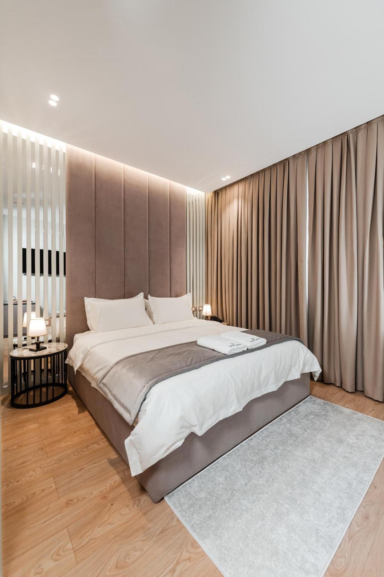 Hotel Troci